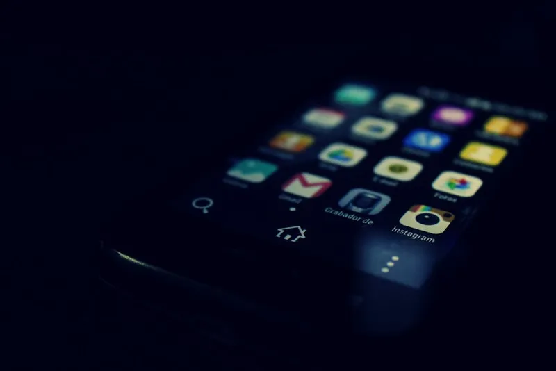 mobile gambling app phone